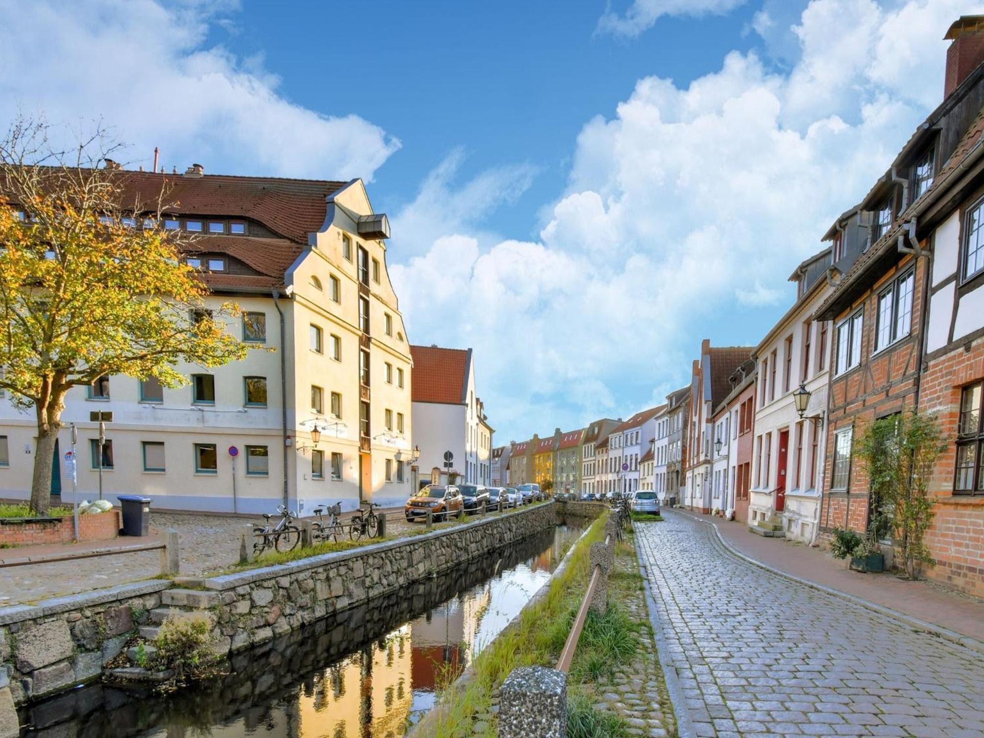 Modern Apartment In Wismar With Private Terrace Dış mekan fotoğraf
